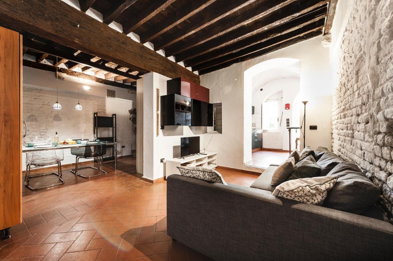 Hostly - Garden House Near The Tower - Historical House With Private Garden Apartment Pisa Bagian luar foto