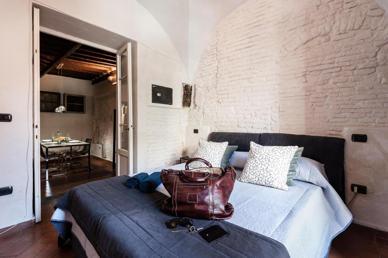 Hostly - Garden House Near The Tower - Historical House With Private Garden Apartment Pisa Bagian luar foto