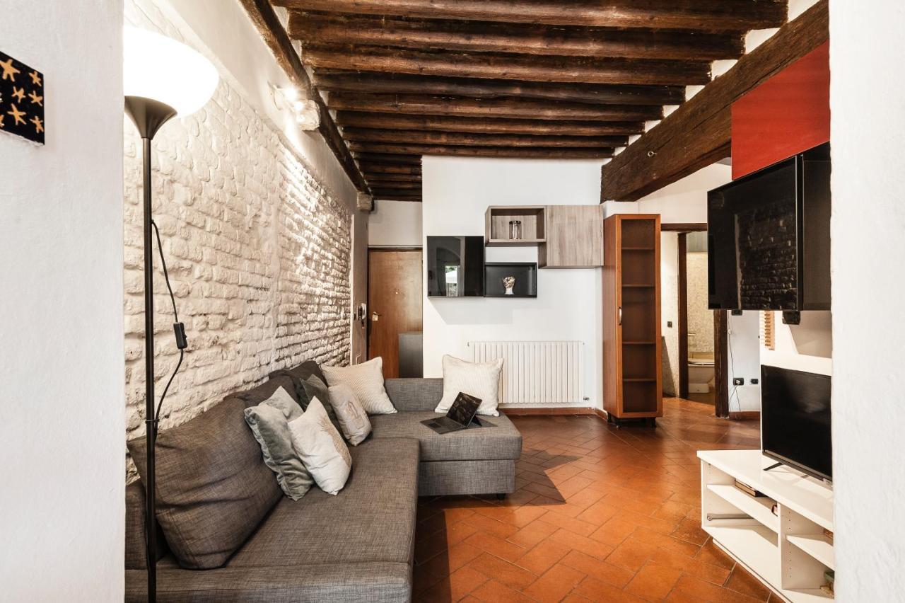 Hostly - Garden House Near The Tower - Historical House With Private Garden Apartment Pisa Bagian luar foto