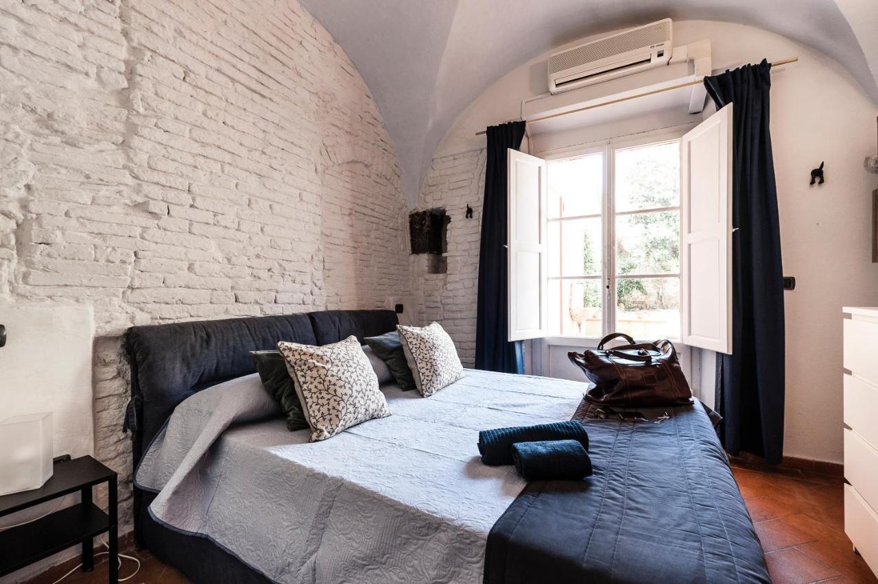 Hostly - Garden House Near The Tower - Historical House With Private Garden Apartment Pisa Bagian luar foto