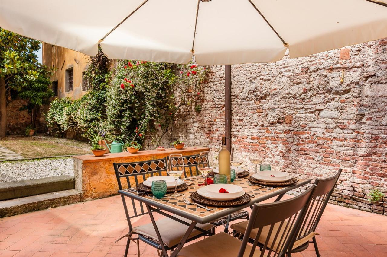 Hostly - Garden House Near The Tower - Historical House With Private Garden Apartment Pisa Bagian luar foto