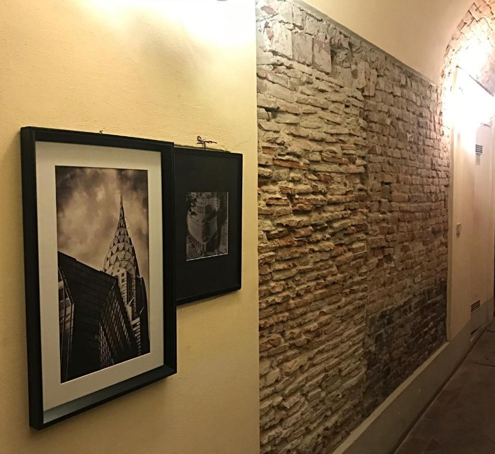 Hostly - Garden House Near The Tower - Historical House With Private Garden Apartment Pisa Bagian luar foto